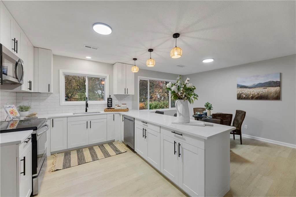 10206 W 88th Terrace — photo 13