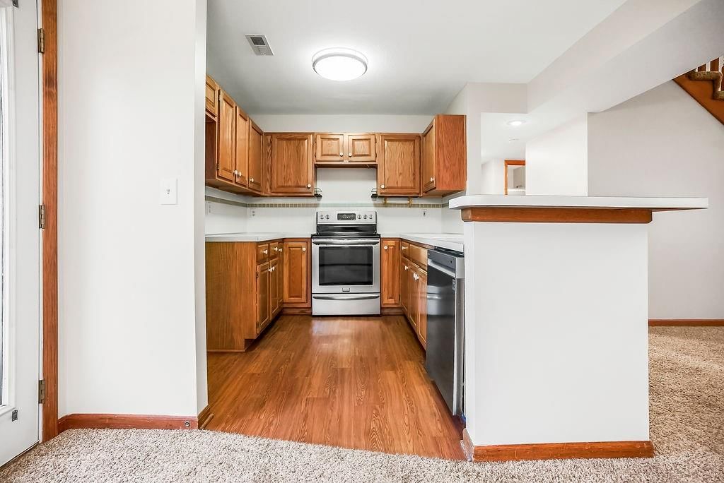 371 N Evergreen Street — photo 9