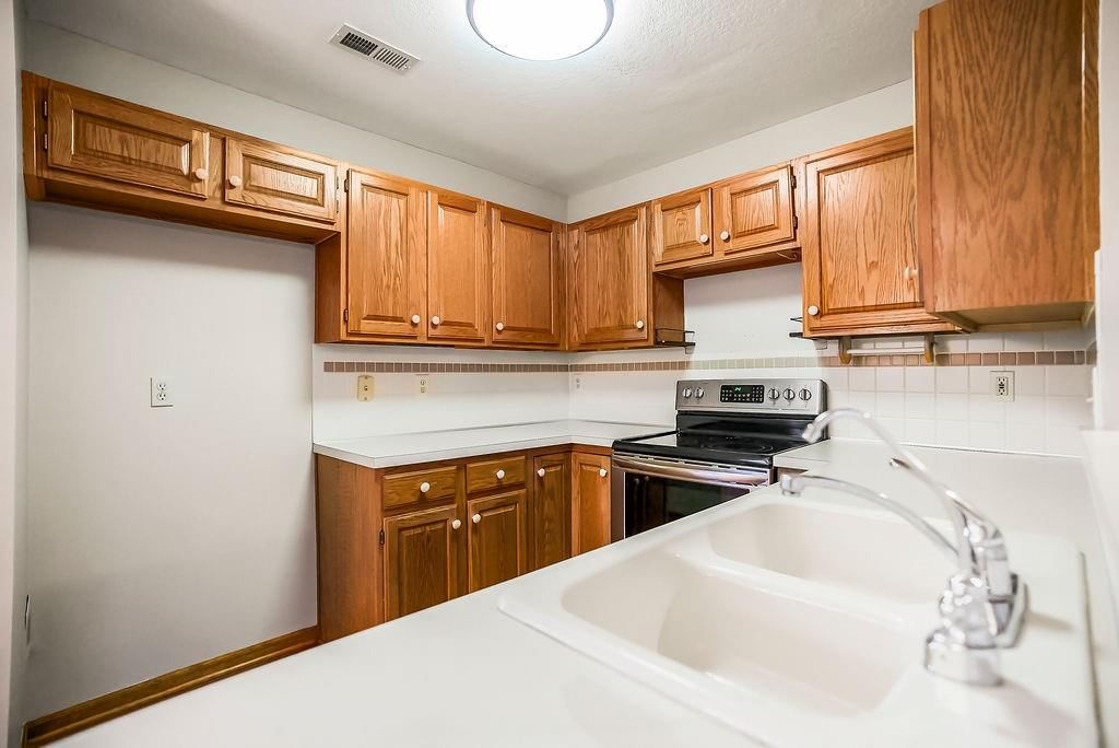 371 N Evergreen Street — photo 11