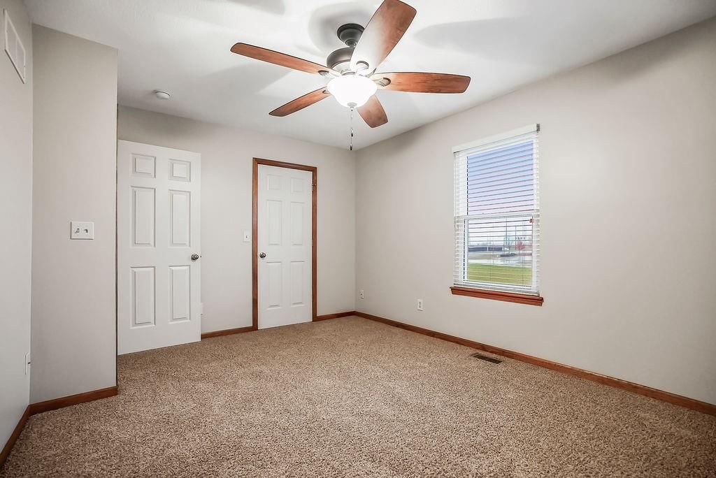 371 N Evergreen Street — photo 23