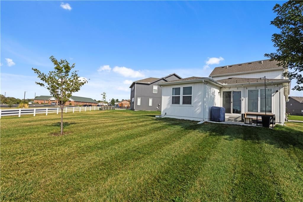 27600 E Red Fox Street — photo 2