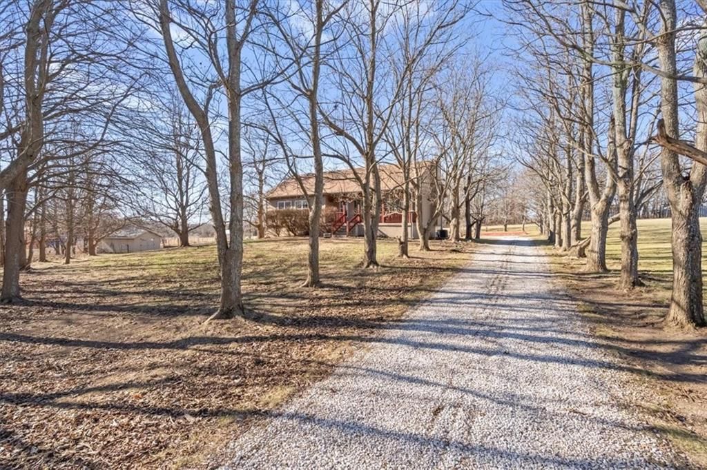 514 NW 1891st Road, Kingsville, MO