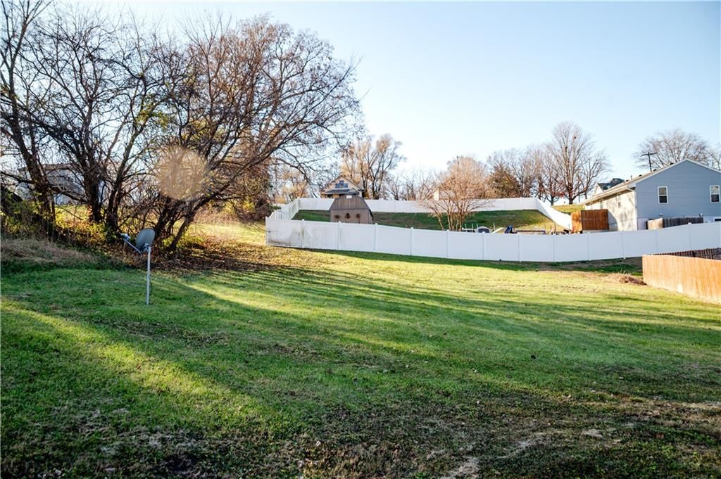 1109 Oak Street — photo 7
