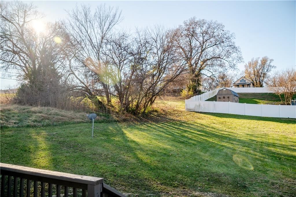 1109 Oak Street — photo 8