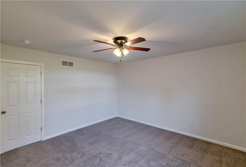 1109 Oak Street — photo 19