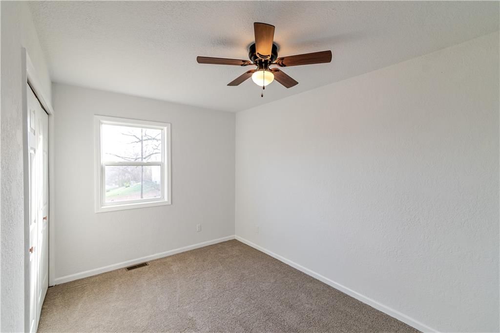 1109 Oak Street — photo 28