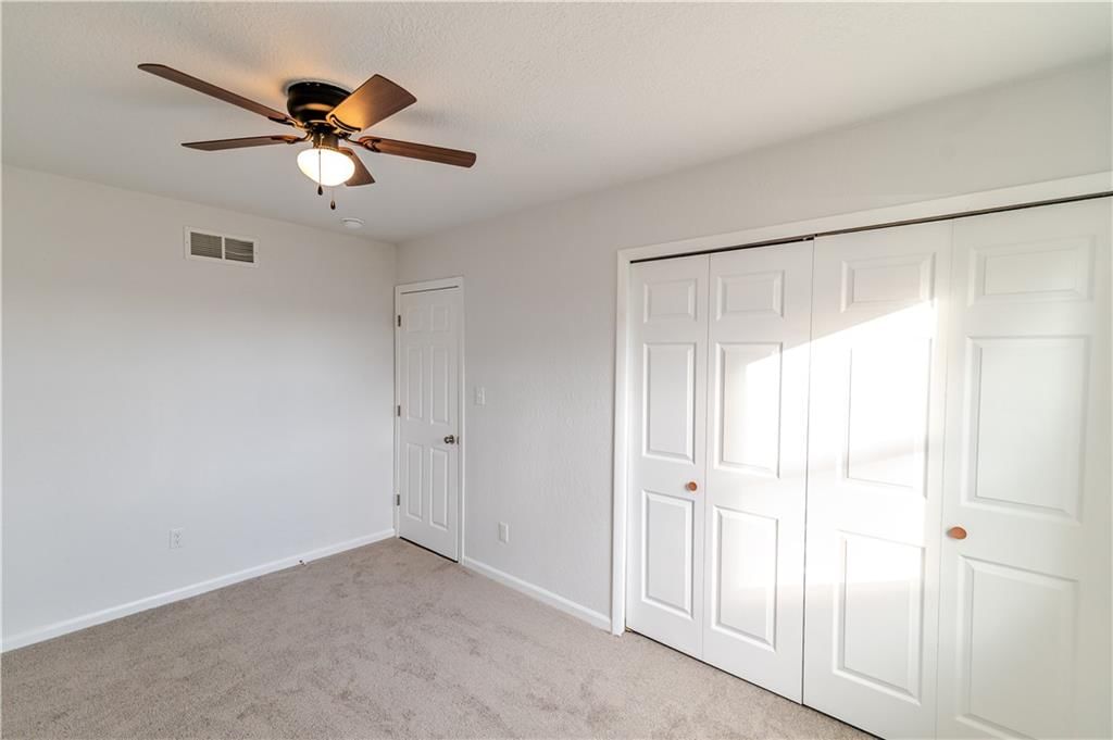 1109 Oak Street — photo 29