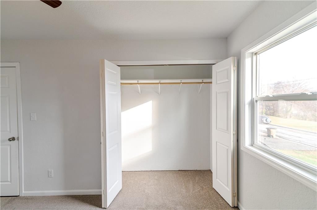 1109 Oak Street — photo 30