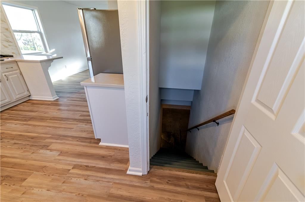 1109 Oak Street — photo 38