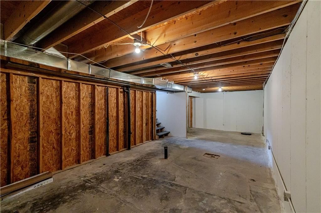 1109 Oak Street — photo 40
