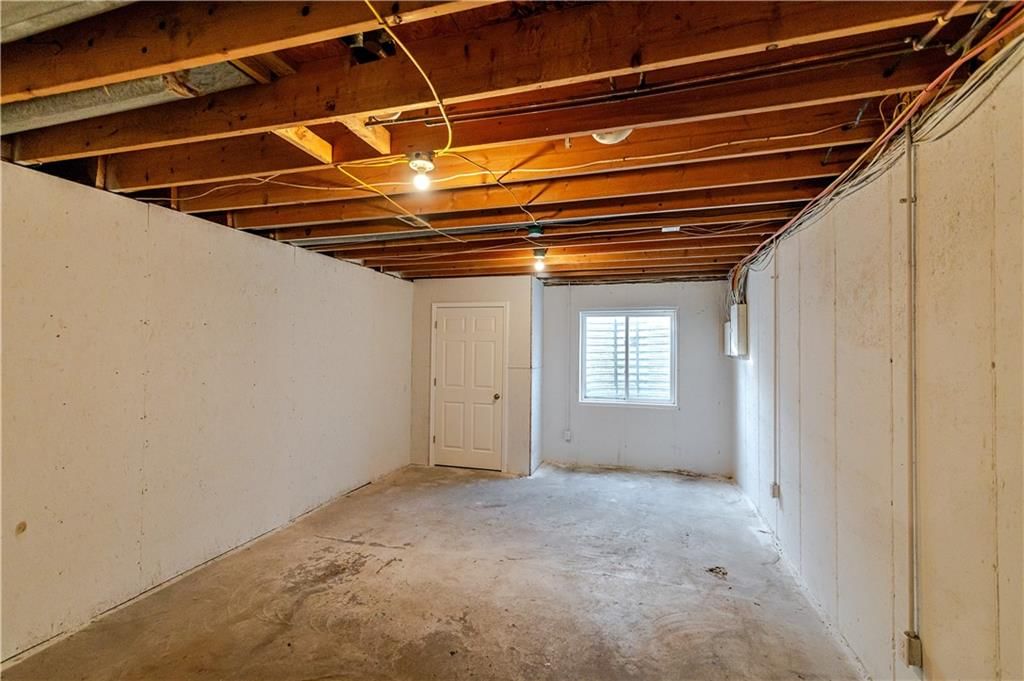 1109 Oak Street — photo 44