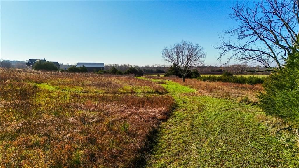 1587 N 450th Road — photo 12