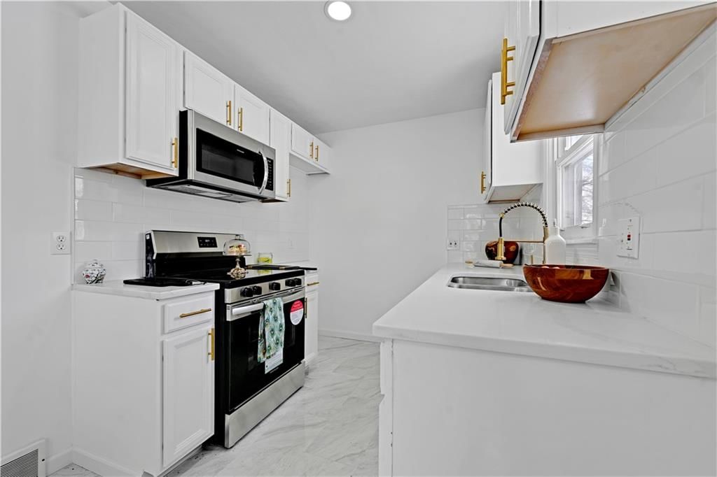 6634 Nogard Avenue — photo 11