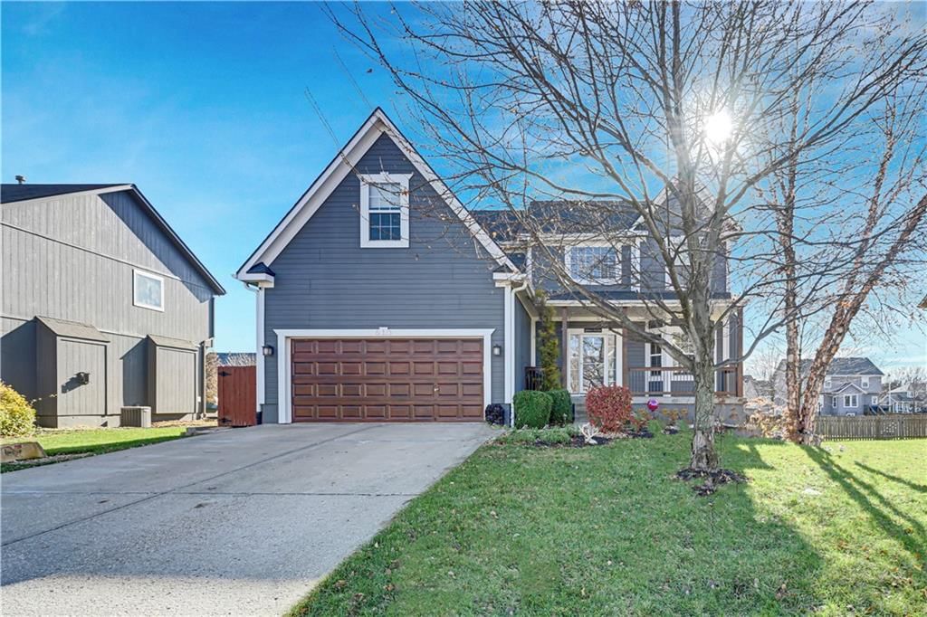 613 E Skylark Street — photo 3