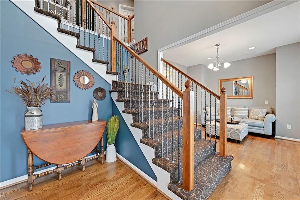 613 E Skylark Street — photo 5