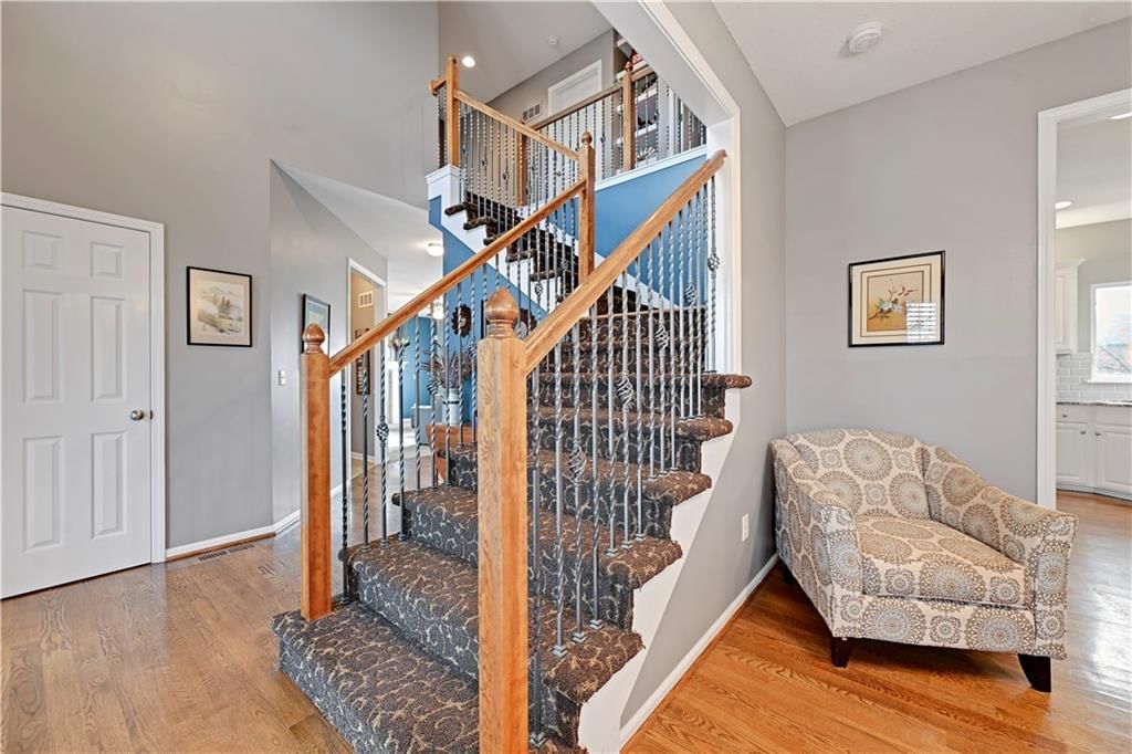 613 E Skylark Street — photo 6