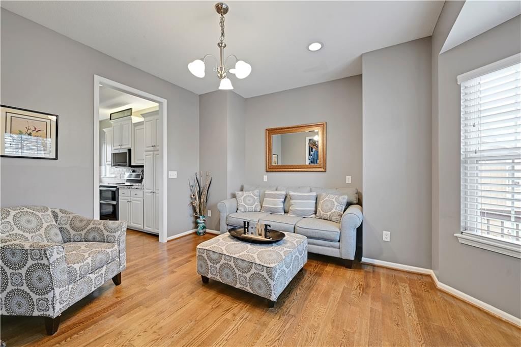 613 E Skylark Street — photo 7