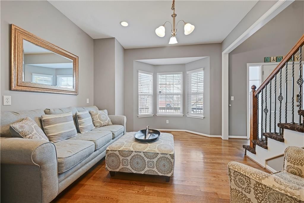 613 E Skylark Street — photo 8