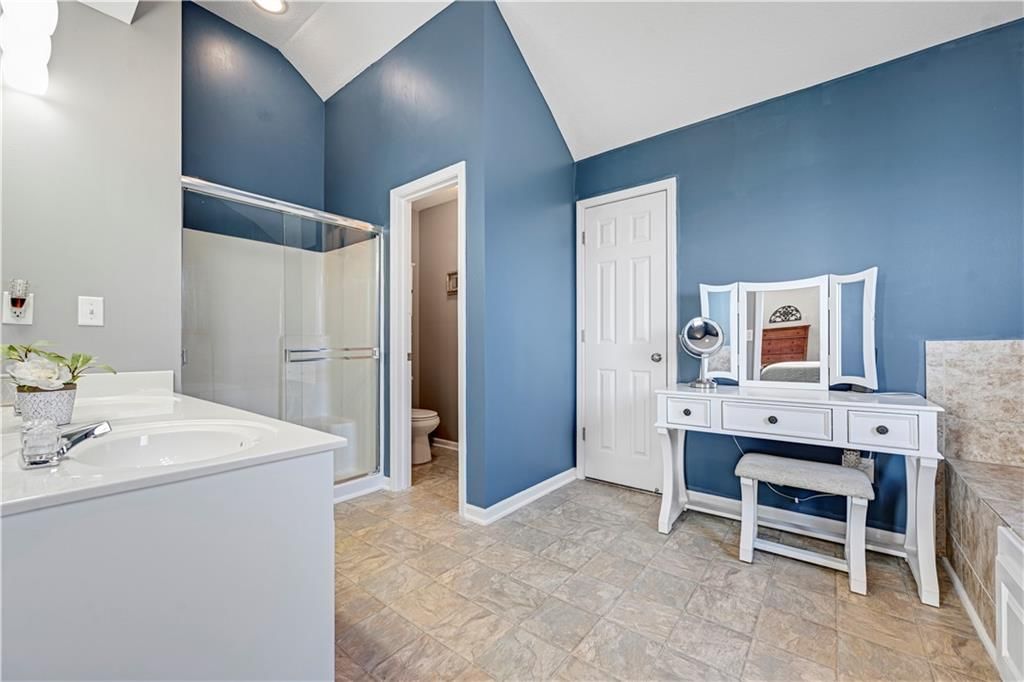 613 E Skylark Street — photo 28