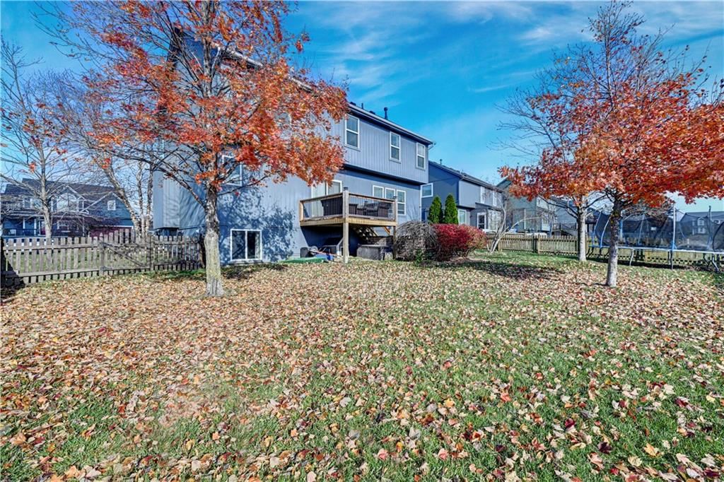 613 E Skylark Street — photo 41