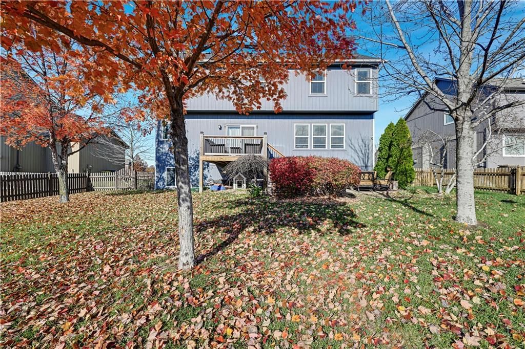613 E Skylark Street — photo 43