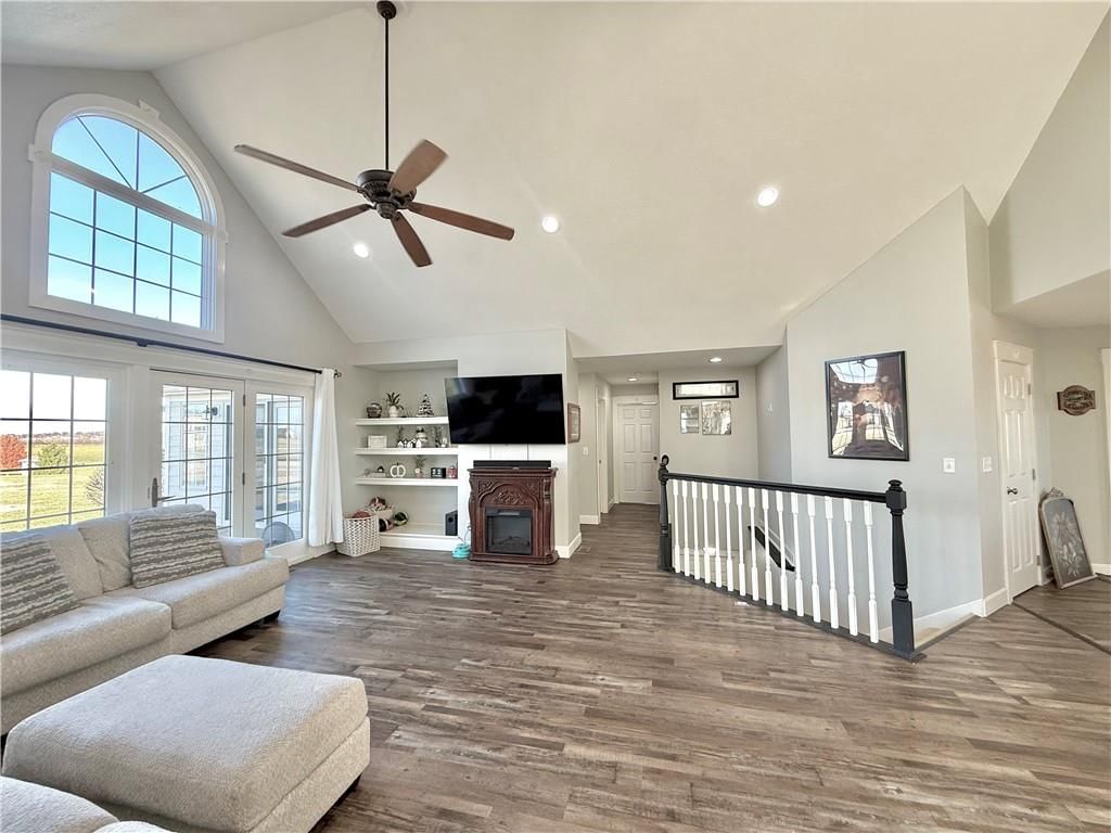 25687 Magnolia Circle — photo 5