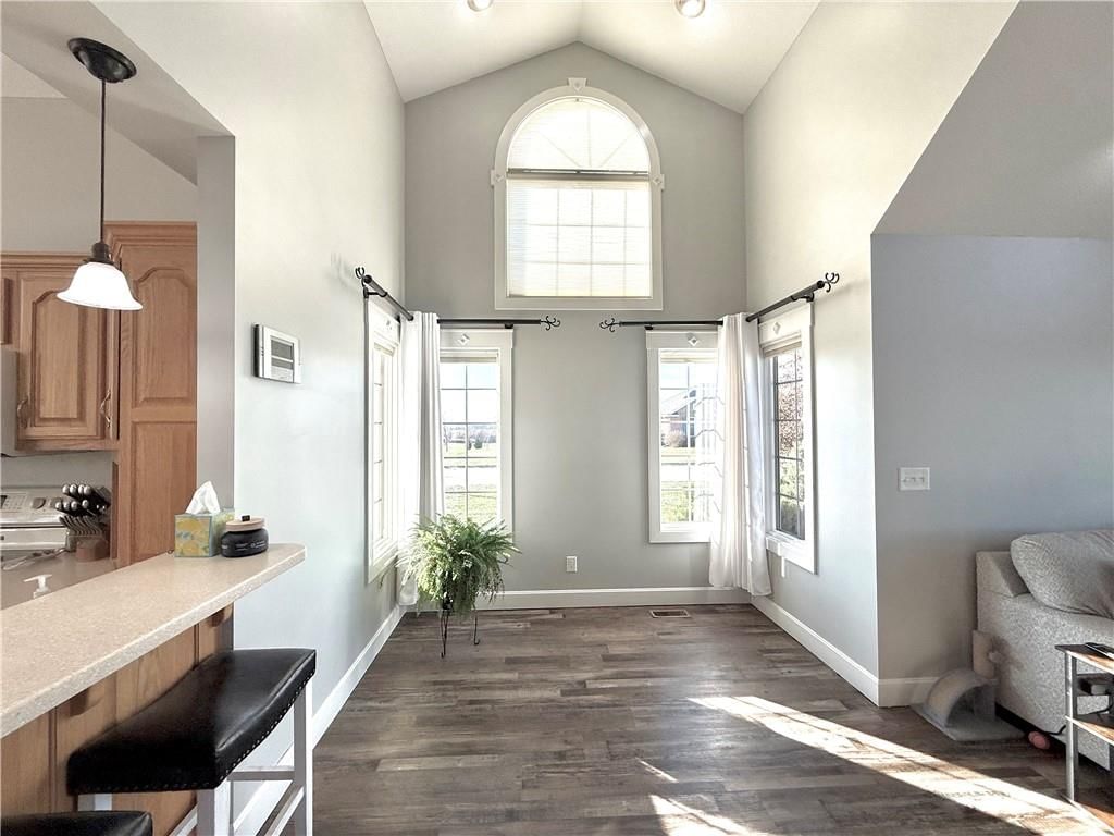 25687 Magnolia Circle — photo 7