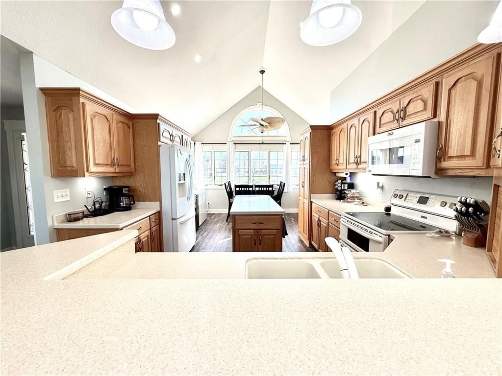 25687 Magnolia Circle — photo 10