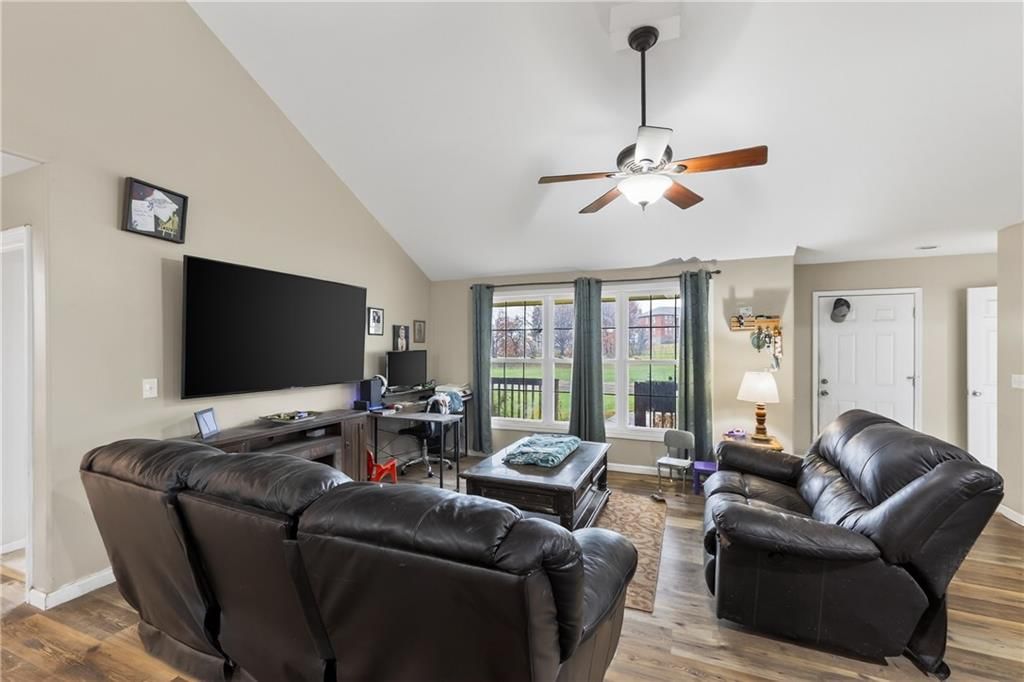 607 W Haven Drive — photo 10