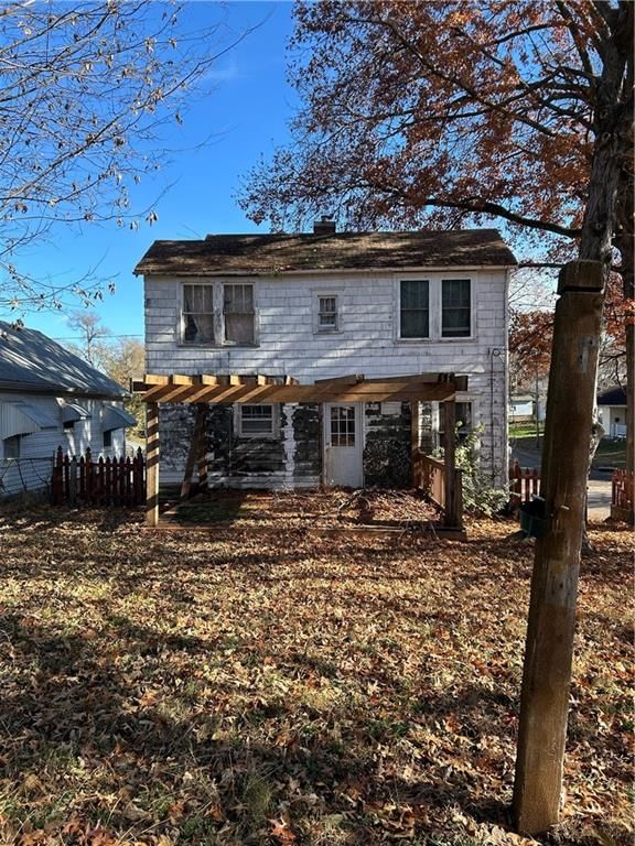 936 Columbia Avenue — photo 2