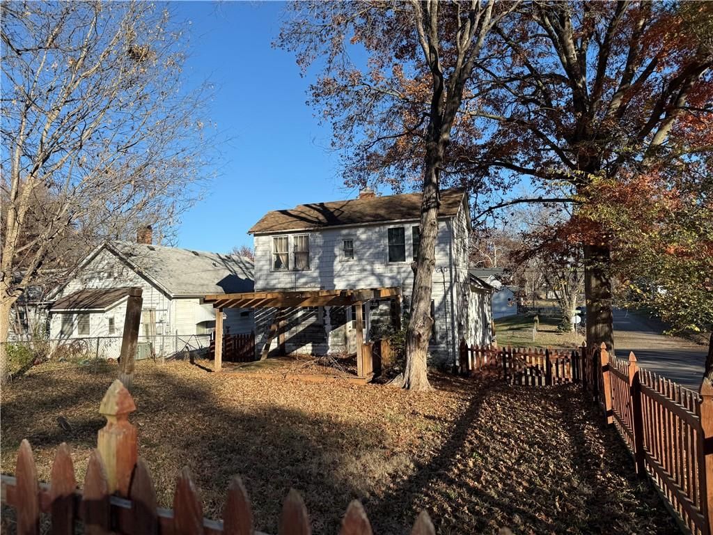 936 Columbia Avenue — photo 6