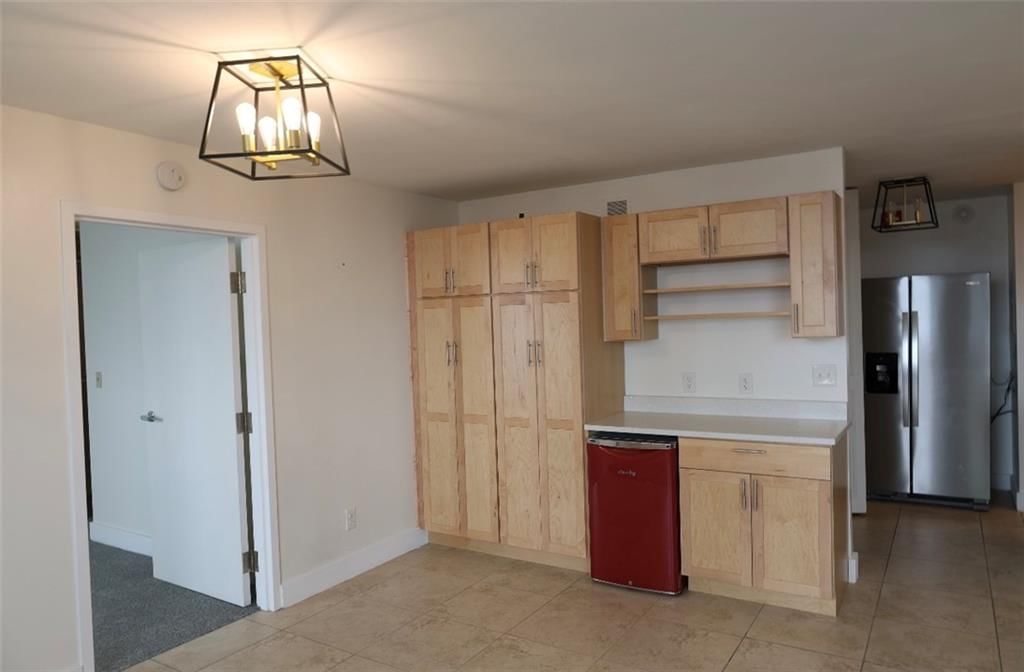 600 E 8th Street — photo 5