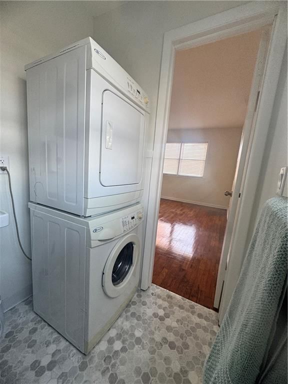 321 E 7th Street — photo 13