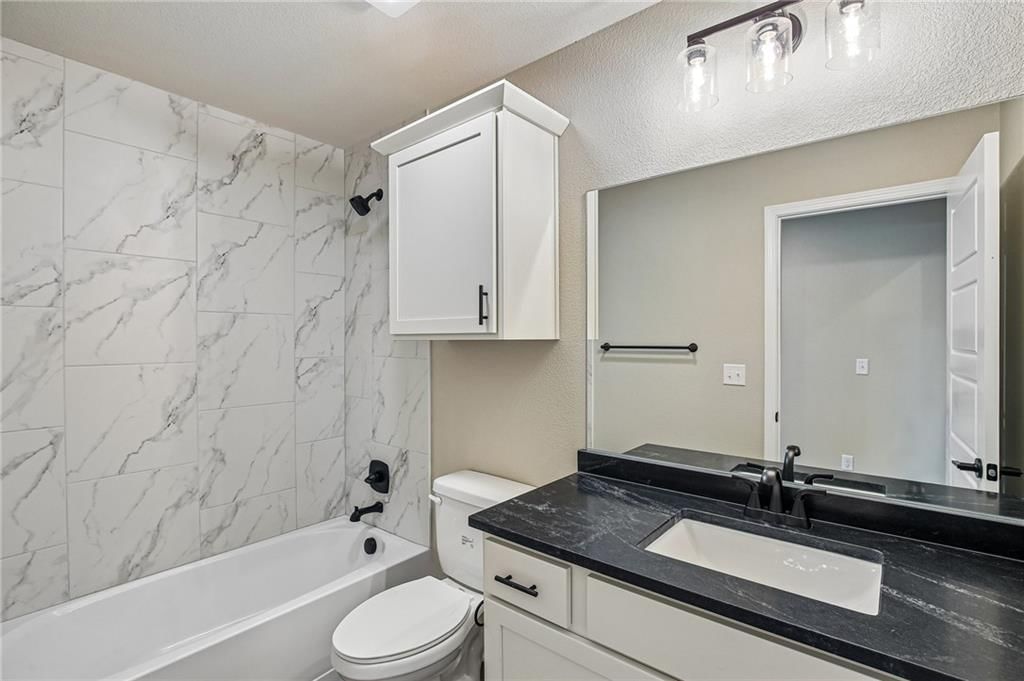 16322 W 166th Court — photo 32