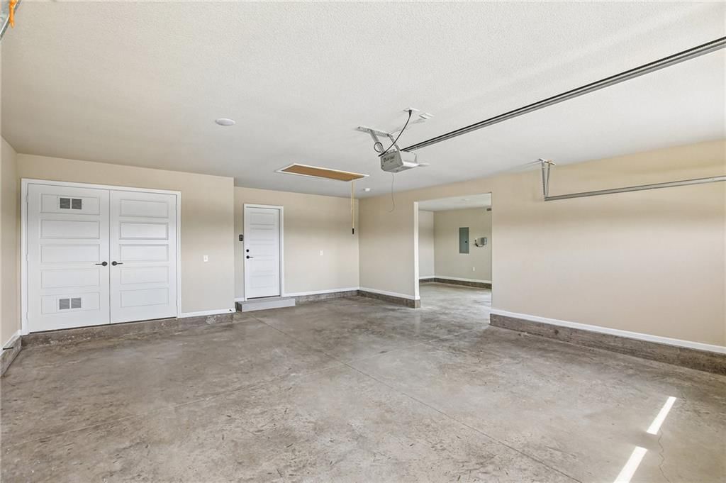 16322 W 166th Court — photo 35