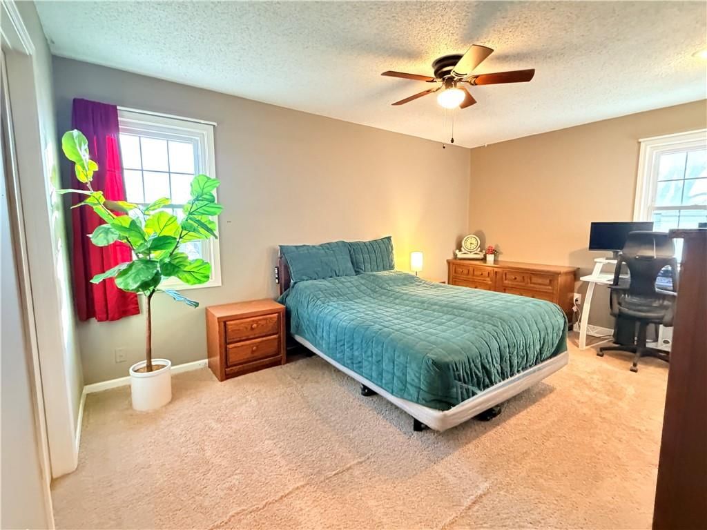 633 E COLLEEN Drive — photo 11