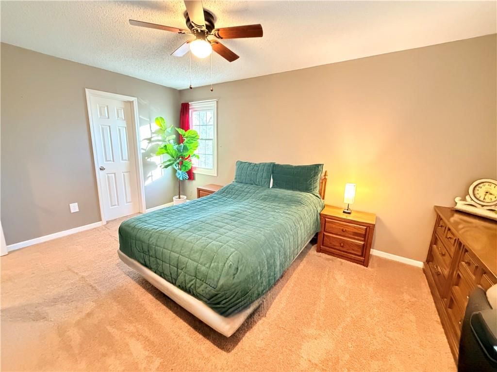 633 E COLLEEN Drive — photo 12