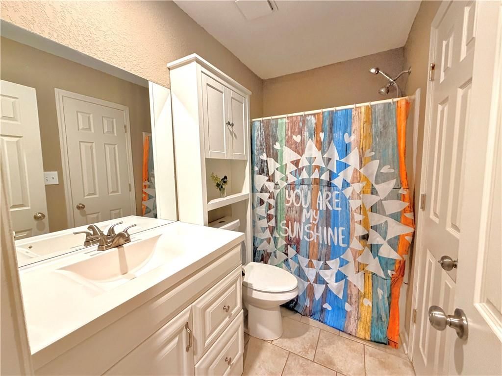 633 E COLLEEN Drive — photo 14