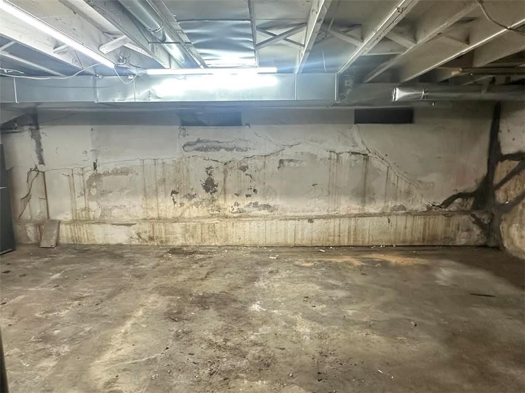 700 Allcutt Avenue — photo 11