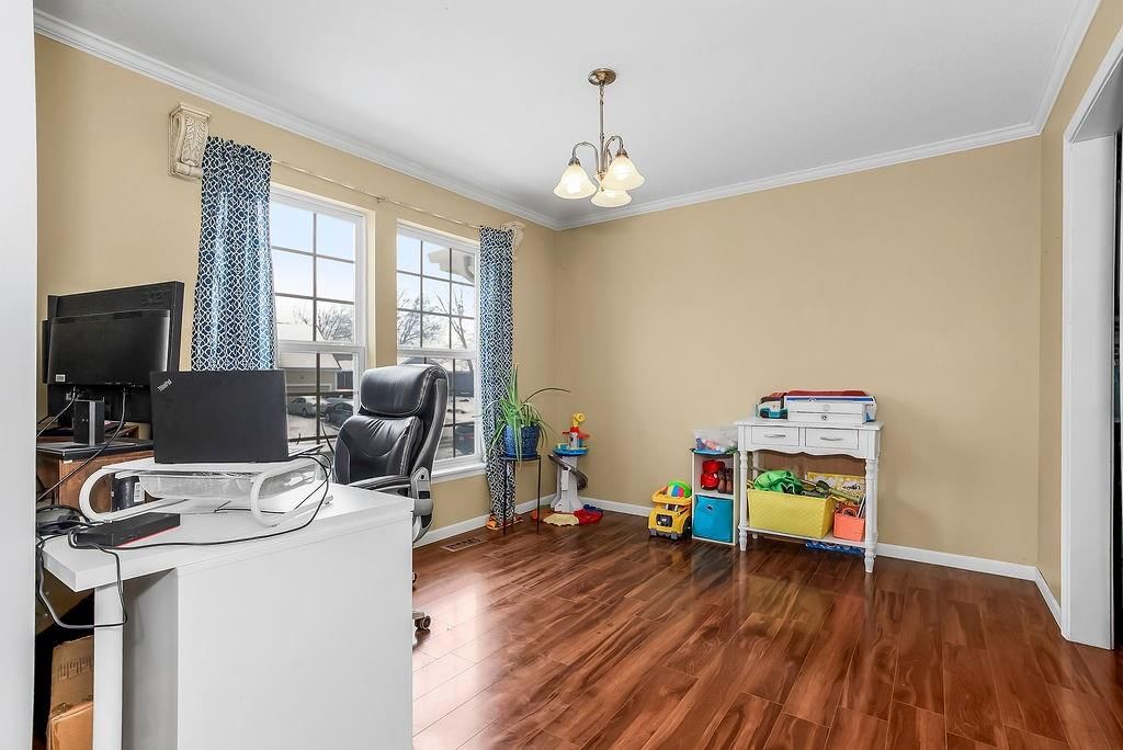 21821 RACE Street — photo 6