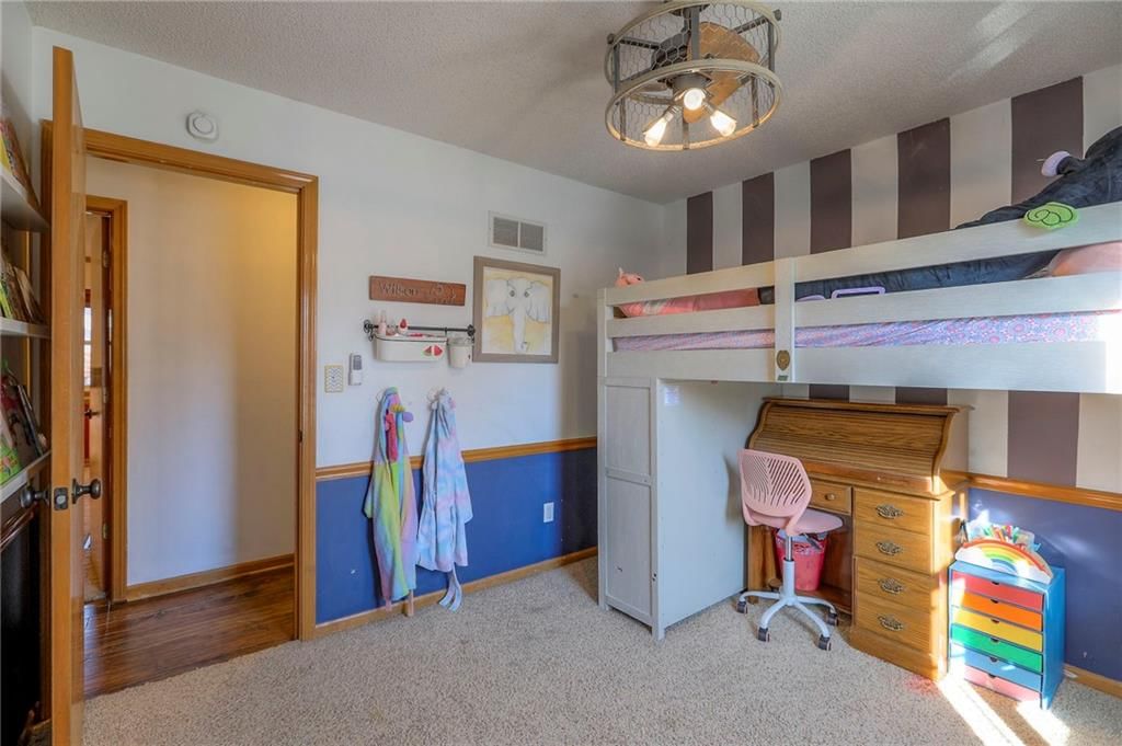 406 Park Court — photo 17
