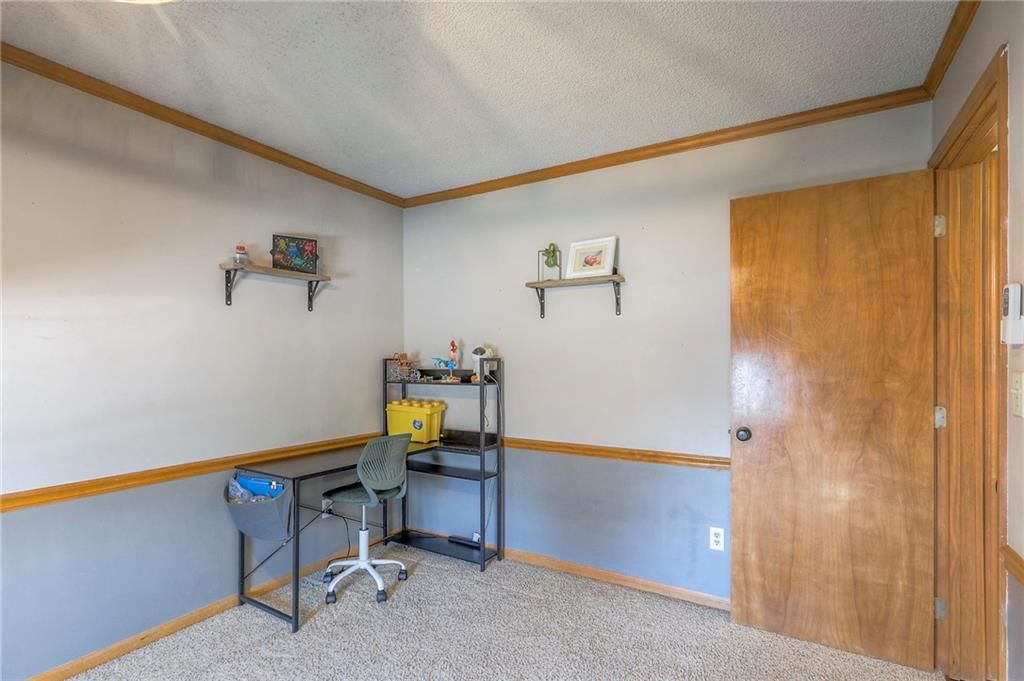 406 Park Court — photo 18