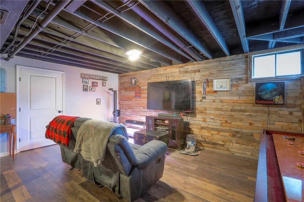 406 Park Court — photo 32