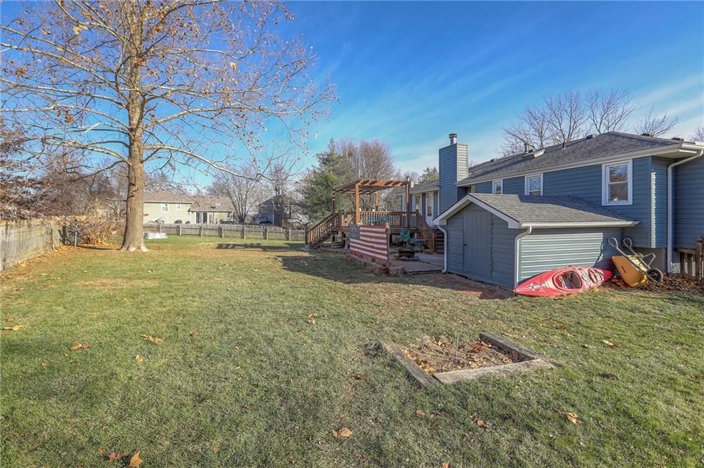 406 Park Court — photo 34
