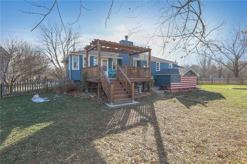 406 Park Court — photo 37