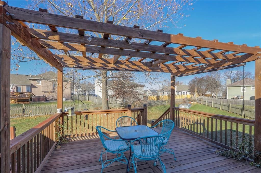 406 Park Court — photo 38