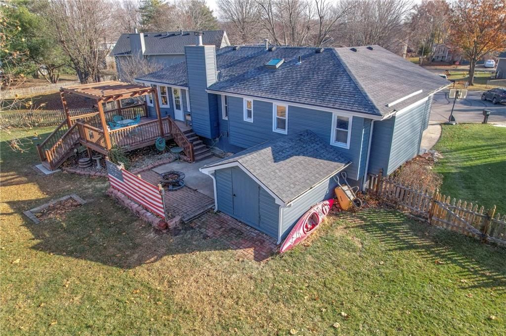 406 Park Court — photo 42