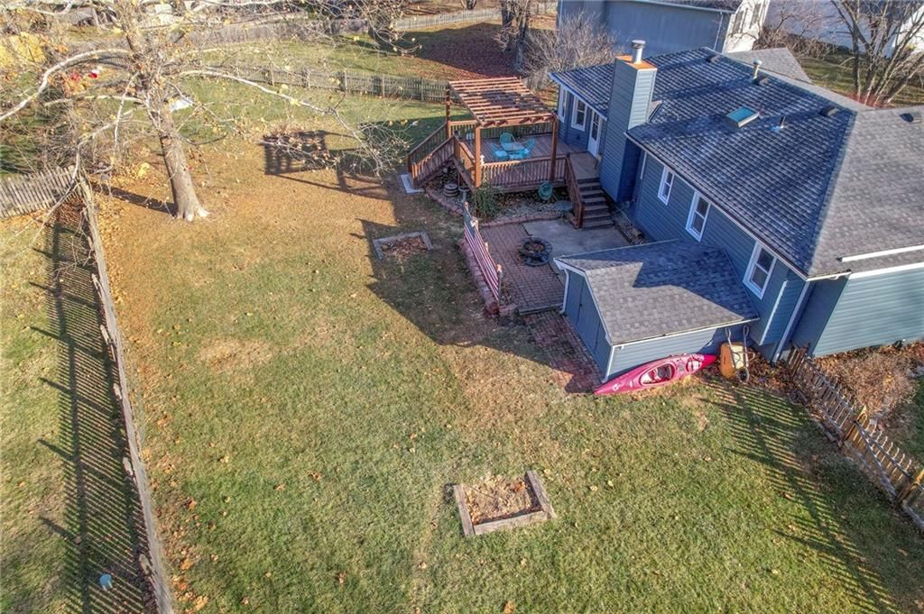 406 Park Court — photo 43