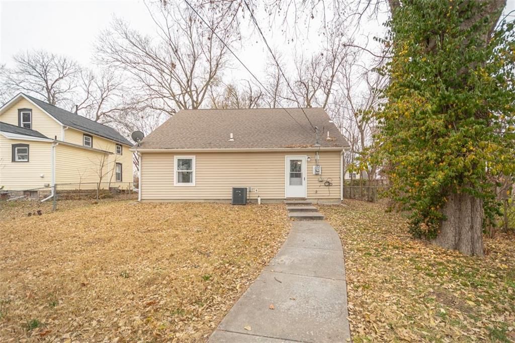 113 S Elm Street — photo 9