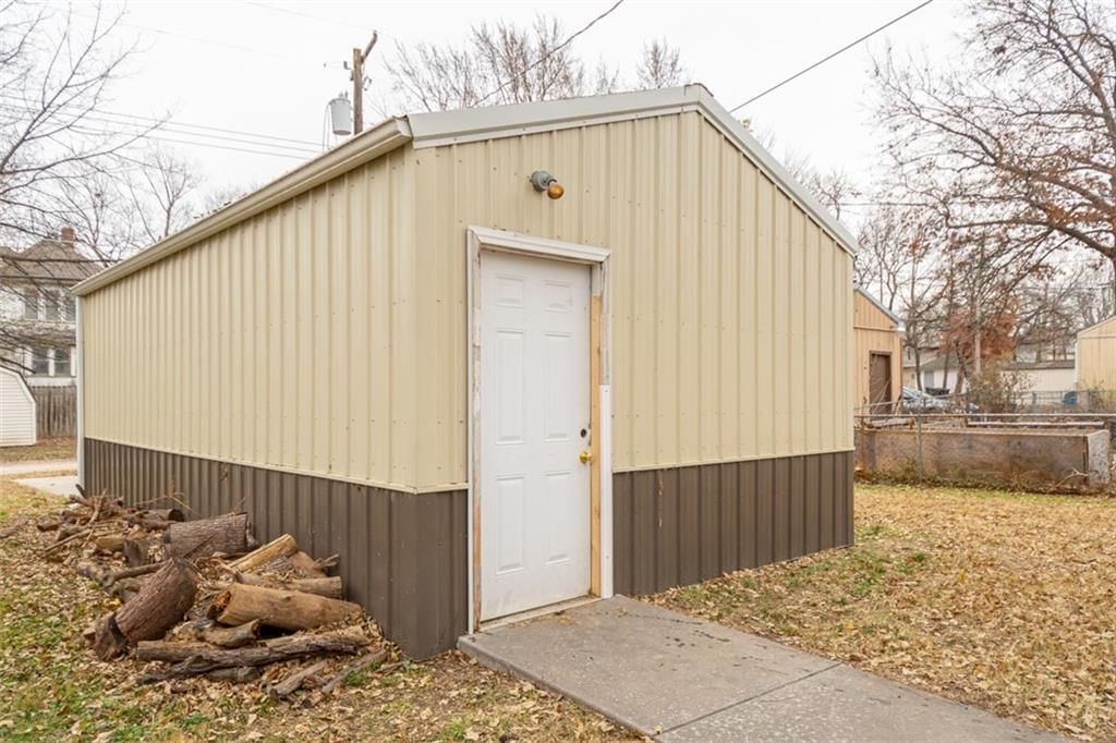 113 S Elm Street — photo 11